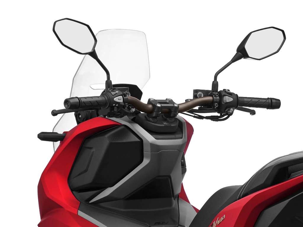 Fitur Ini Bikin Honda ADV160 Tampak Gagah dan Semakin Tangguh