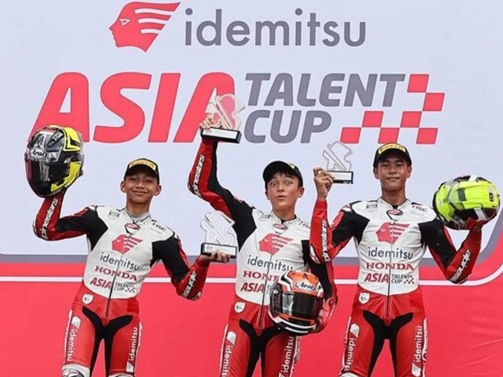 Jadi Kado HUT RI, Pebalap Binaan Astra Honda Kibarkan Merah Putih dari Podium IATC Malaysia