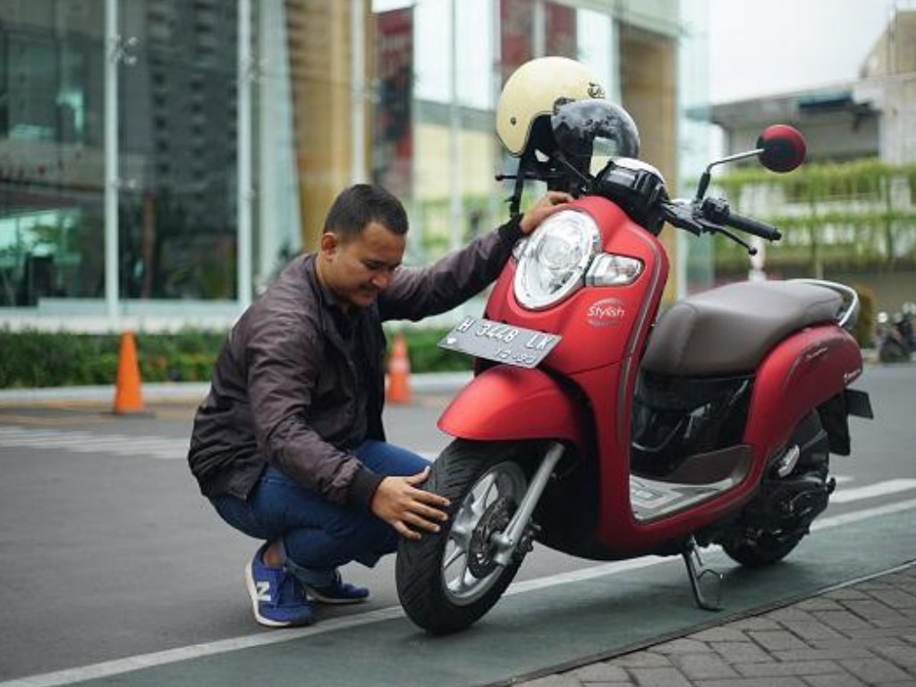 2 Cara Cek Tekanan Ban Sebelum Berkendara