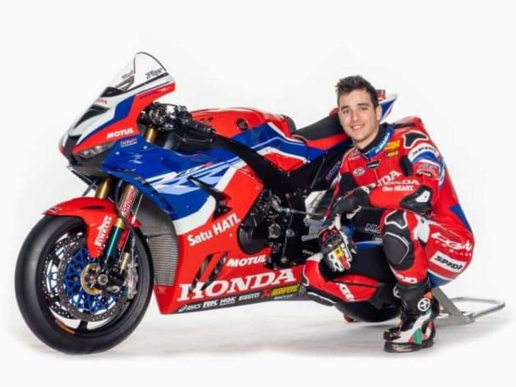 Tak Hanya Motogp, Logo "One HEART." dan "Satu HATI." Juga Nempel di Motor WSBK dan MXGP