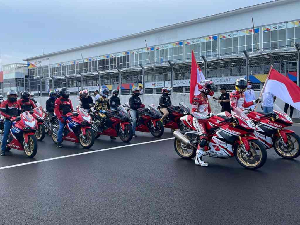 Komunitas Bikers Honda Ramaikan CBR Track Day 2022 di Sirkuit Mandalika