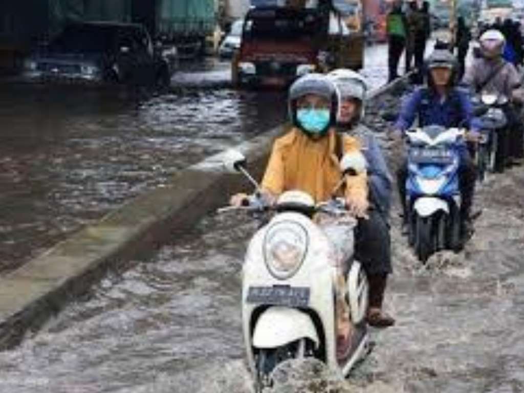 Ketahui 6 Kondisi Dimana Sepeda Motor Diharuskan Untuk Melambat