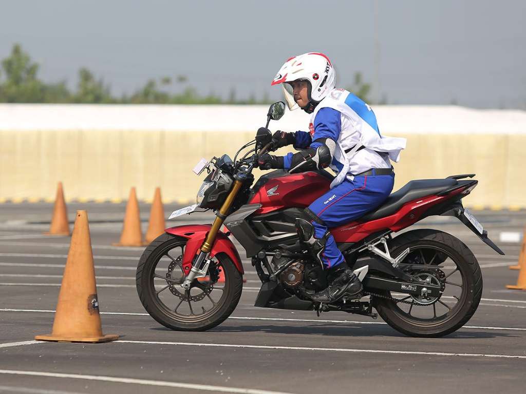 AHM Gelar Kompetisi Instruktur Safety Riding AHSRIC 2023