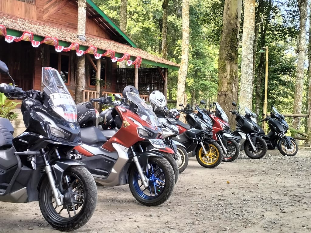 Dari Curug Hingga Pantai Warnai Kegiatan Sunmori ADV Riders Bandung