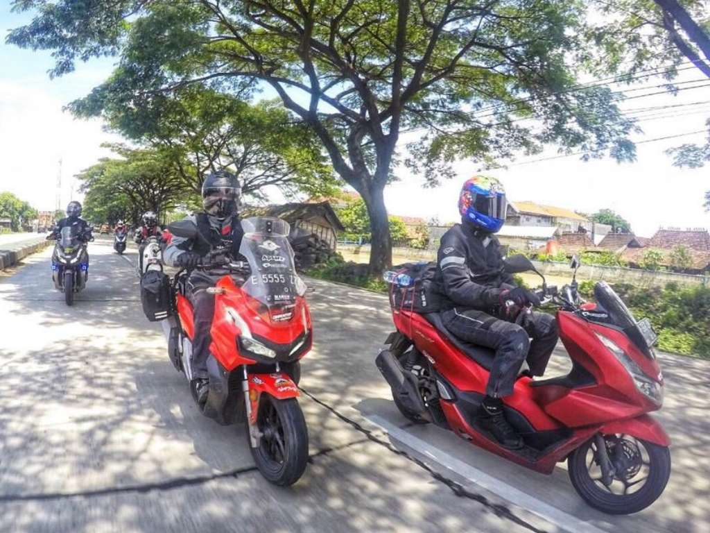 Cari Aman Berkendara Sepeda Sepeda Motor di Bulan Ramadhan