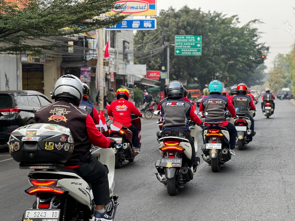 Aktivitas Seru Ribuan Bikers Honda PCX Sambut Hari Kemerdekaan di Seluruh Indonesia